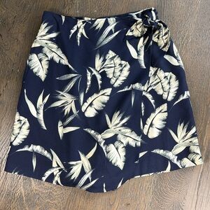 EP PRO™️ Size 4 Blue/Cream Tropical Print Faux Wrap   Golf Skort/Shorts